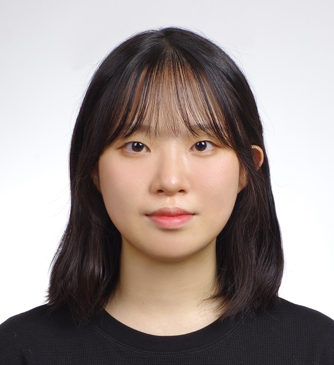 전 소 현